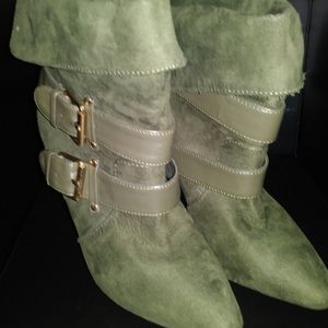 Heeled boots